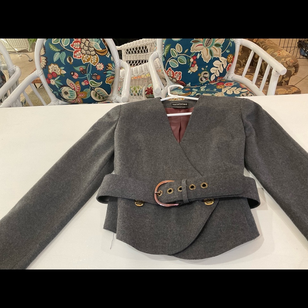 Harve Bernard suit